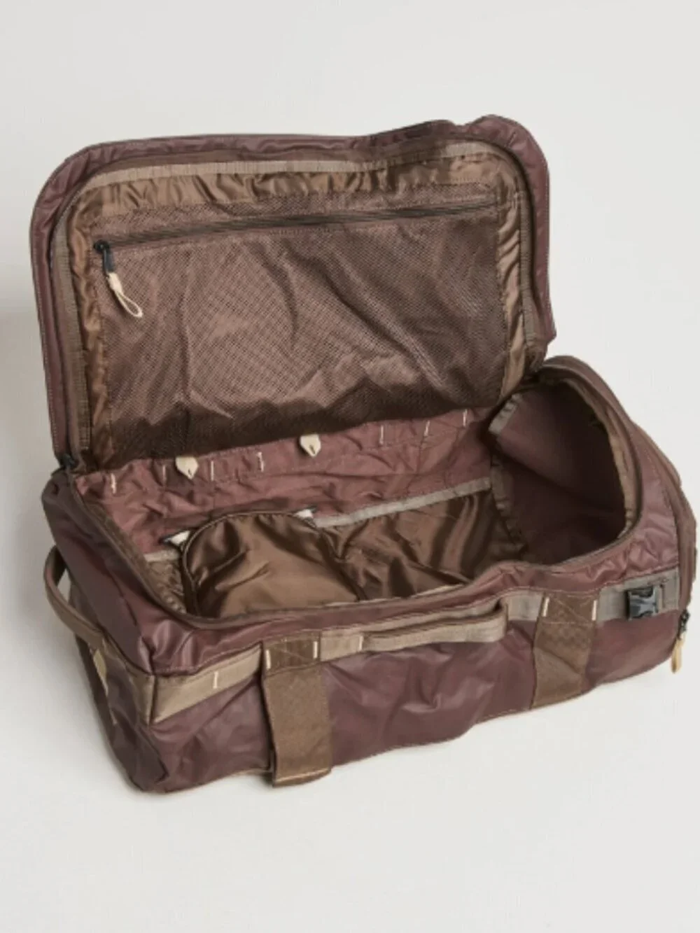 NWT! NEW! The North Face Base Camp Voyager Packable Duffel Backpack 32L - Brown